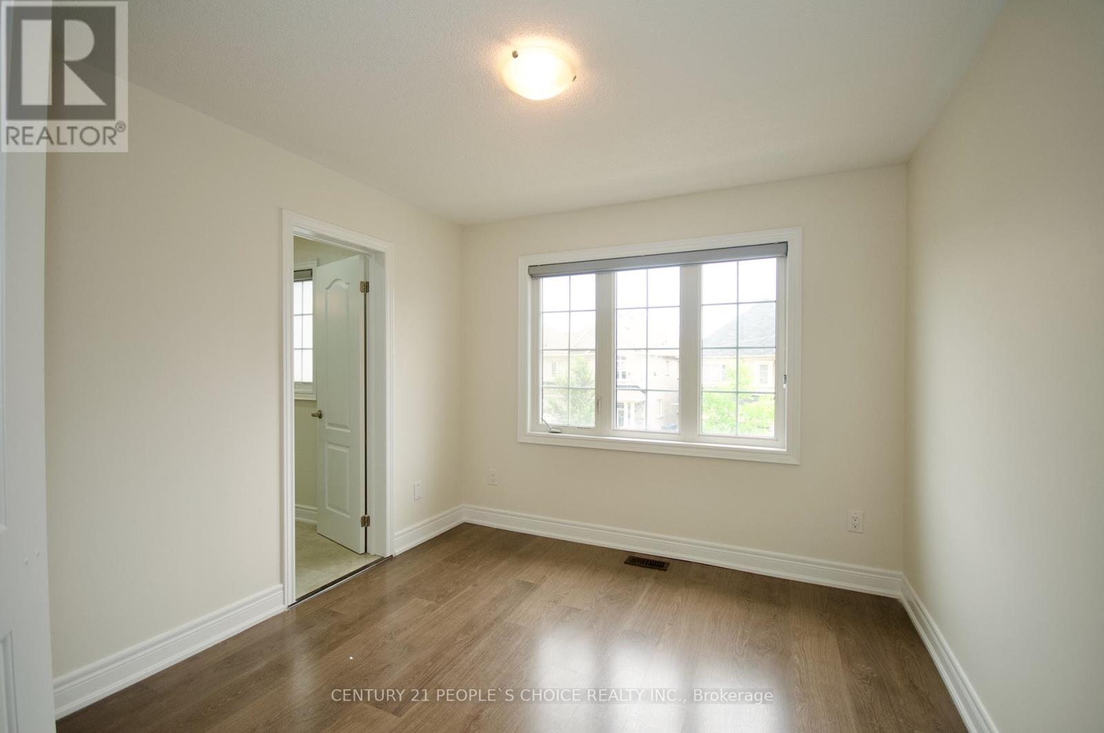 Photo 18 of 42 Seymour Road, Brampton ON