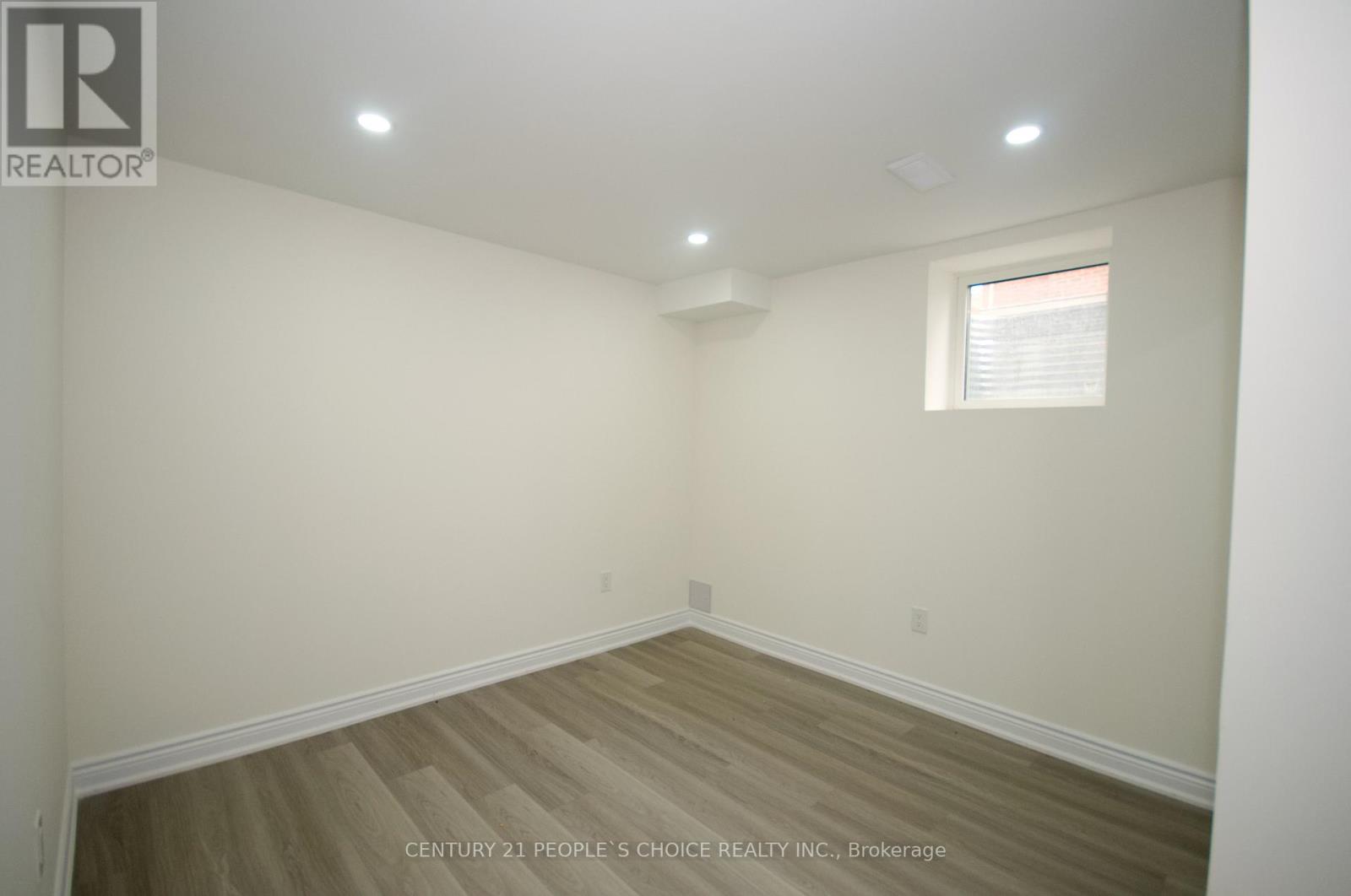 Photo 27 of 42 Seymour Road, Brampton ON