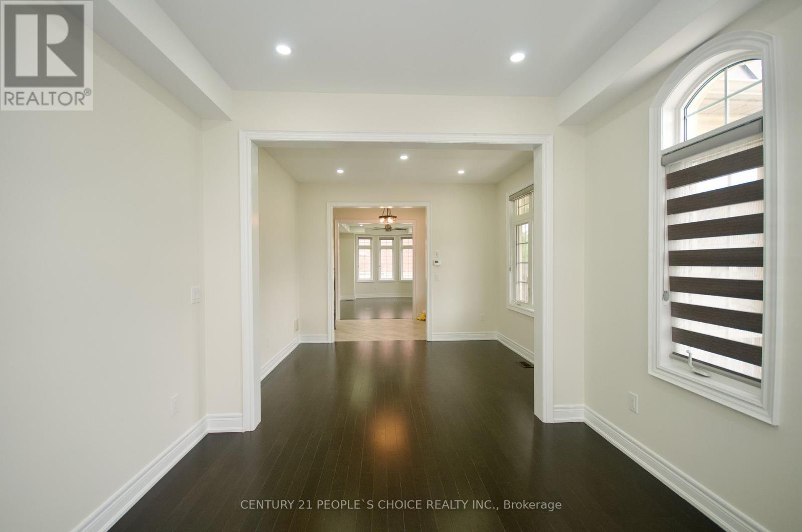 Photo 5 of 42 Seymour Road, Brampton ON