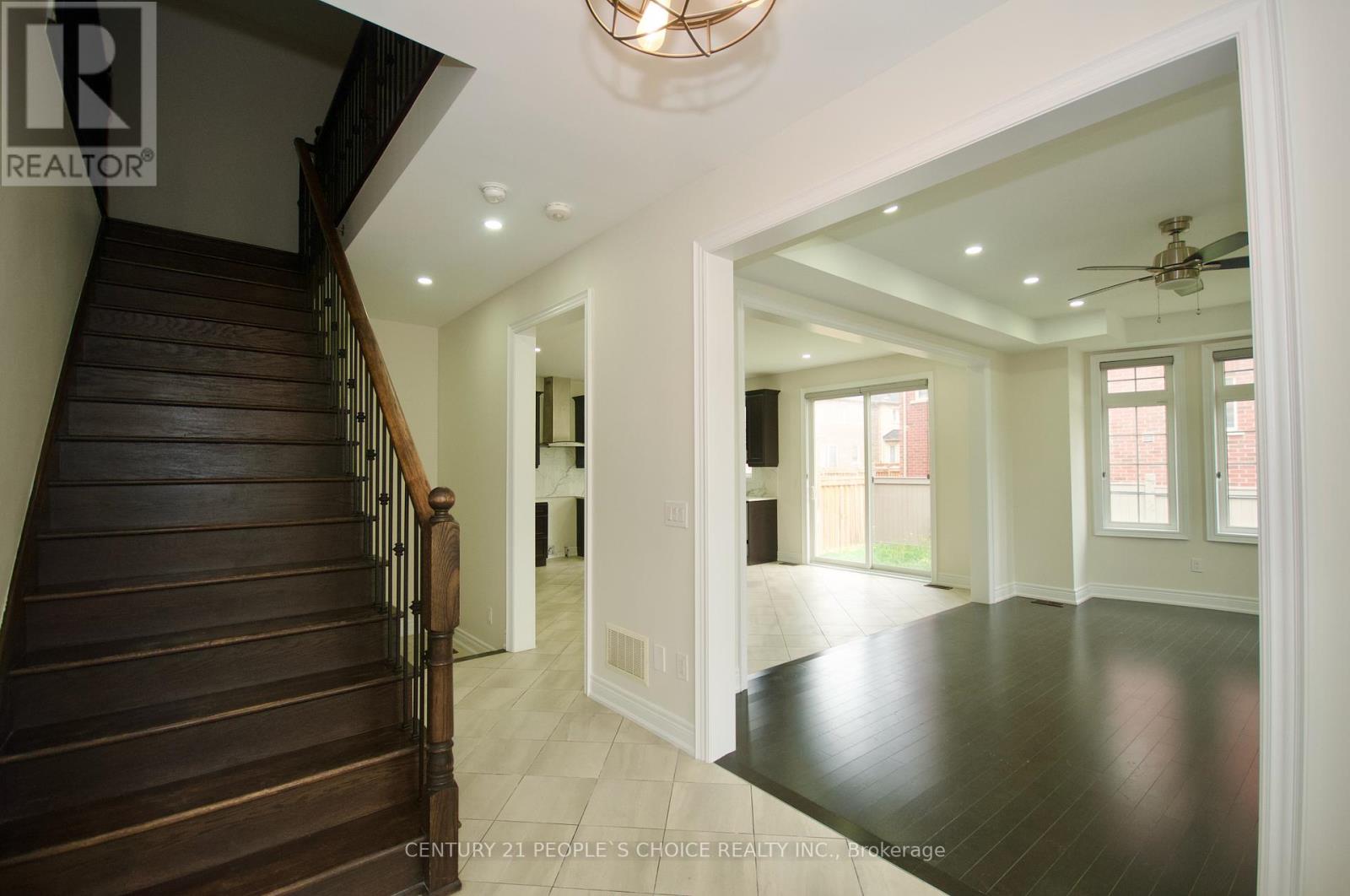 Photo 6 of 42 Seymour Road, Brampton ON