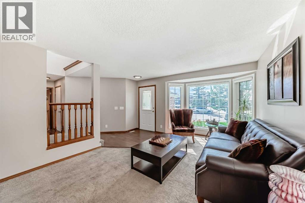 Single Family House for Sale in  Riverview Place SE Riverbend Calgary 