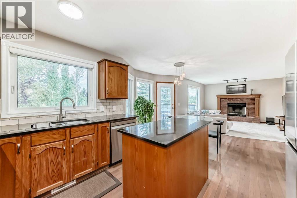 Single Family House for Sale in  Riverview Place SE Riverbend Calgary 