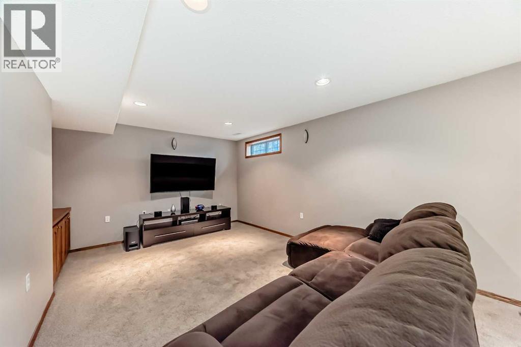 Single Family House for Sale in  Riverview Place SE Riverbend Calgary 