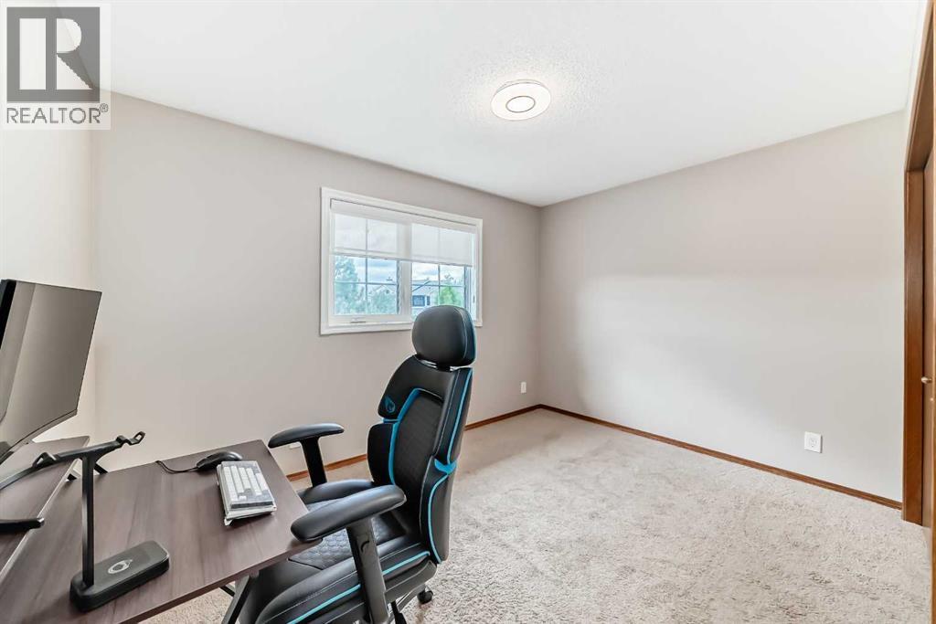 Single Family House for Sale in  Riverview Place SE Riverbend Calgary 