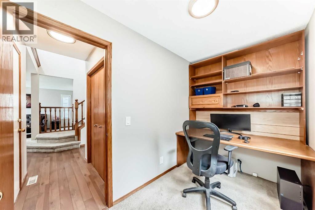 Single Family House for Sale in  Riverview Place SE Riverbend Calgary 