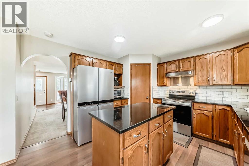Single Family House for Sale in  Riverview Place SE Riverbend Calgary 