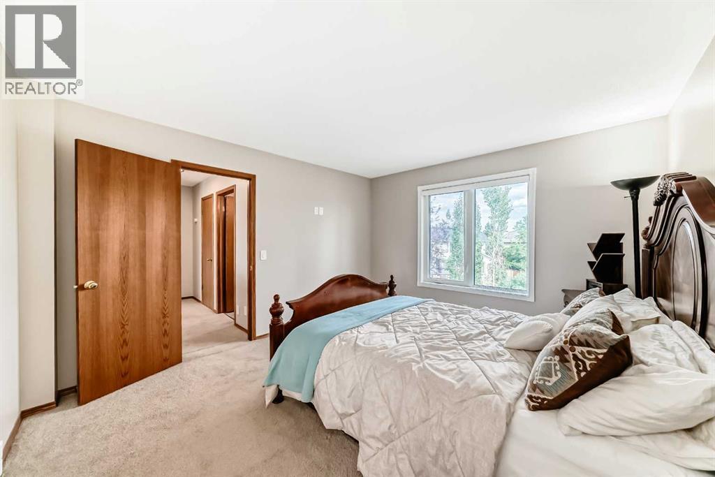 Single Family House for Sale in  Riverview Place SE Riverbend Calgary 
