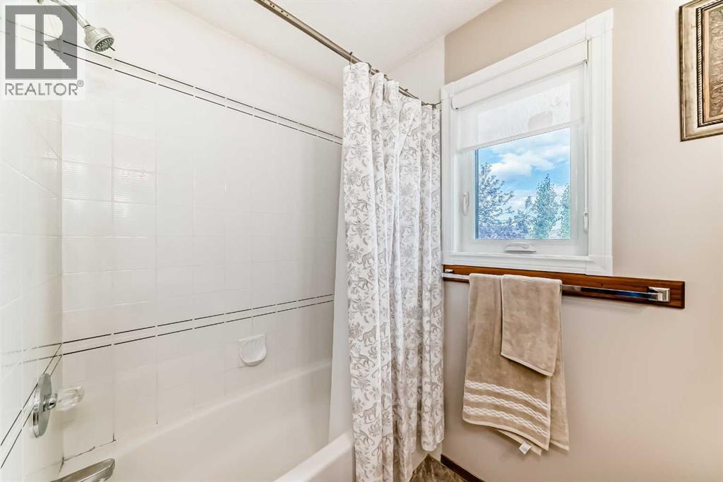 Single Family House for Sale in  Riverview Place SE Riverbend Calgary 