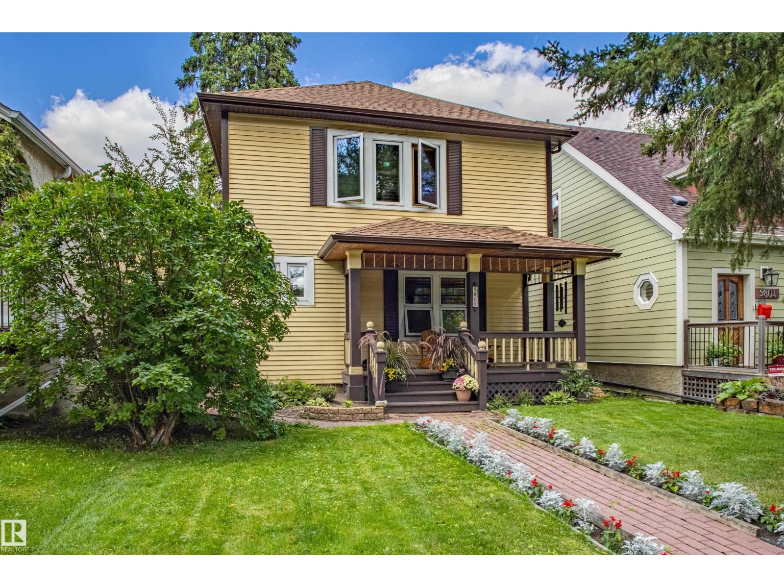 Photo 1 of 9806 88 Av Nw, Edmonton AB