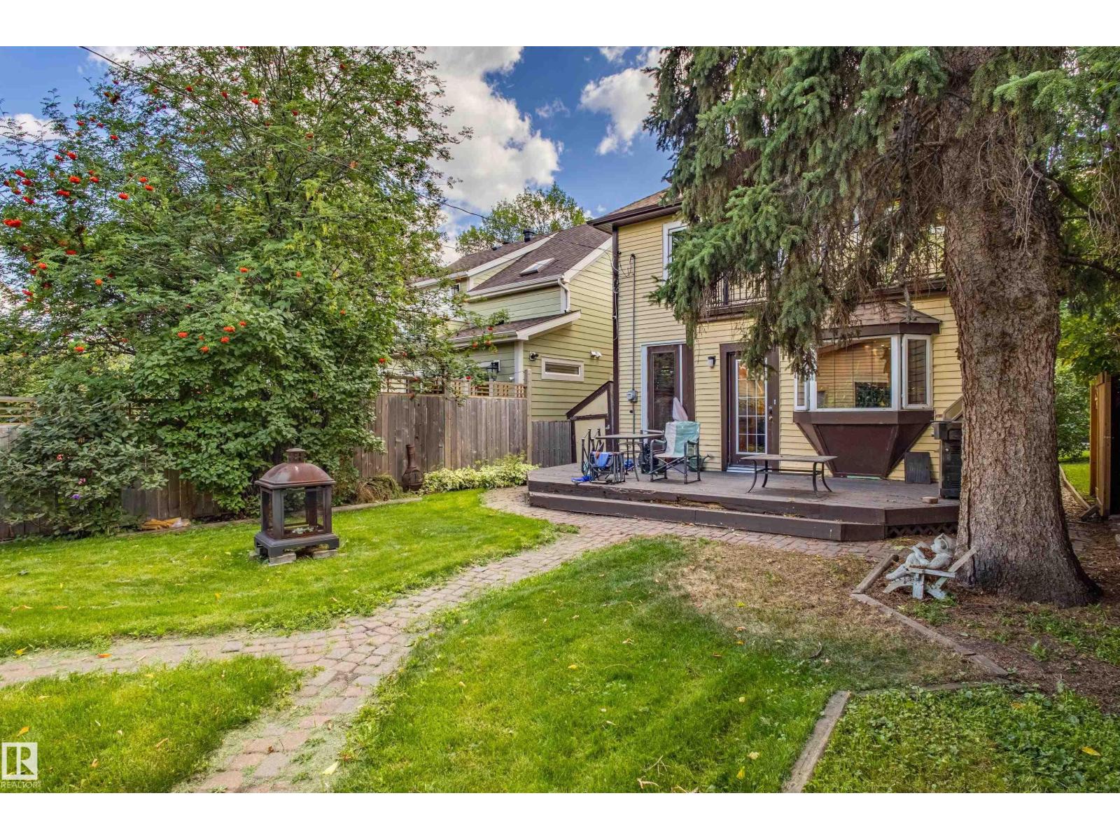 Photo 23 of 9806 88 Av Nw, Edmonton AB