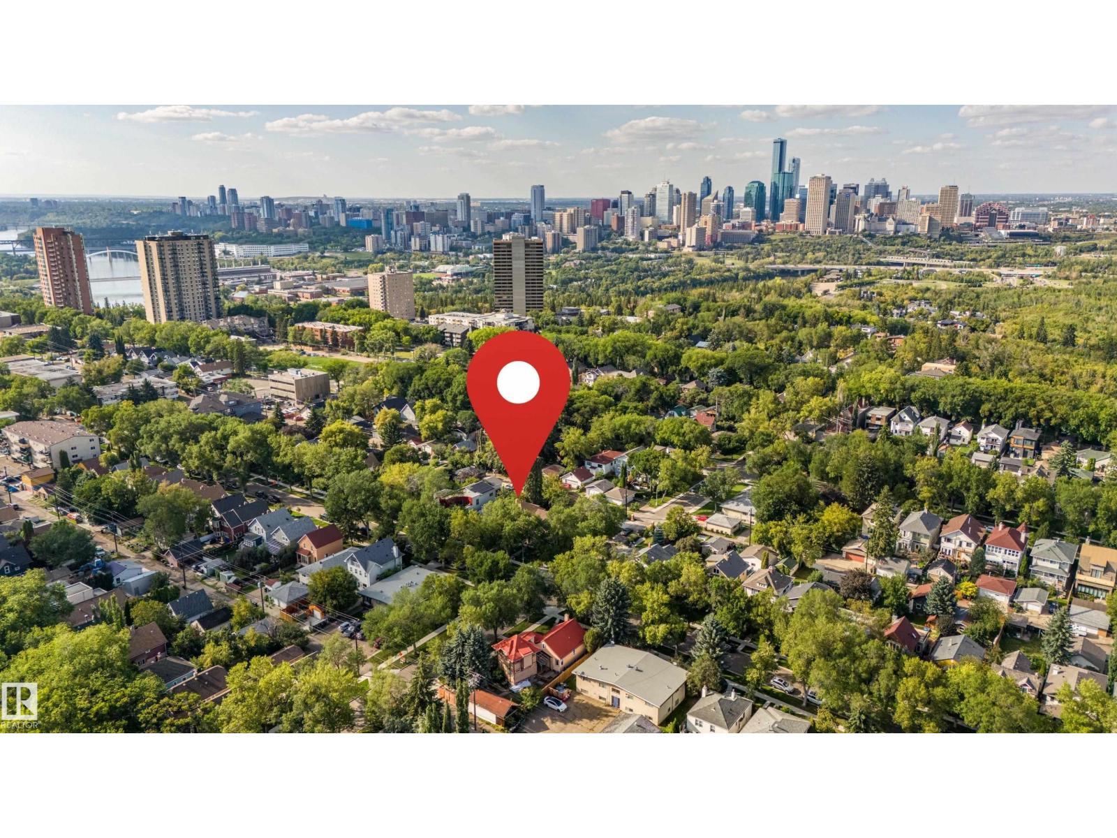 Photo 29 of 9806 88 Av Nw, Edmonton AB