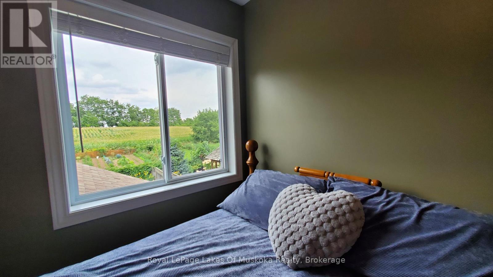 Photo 15 of 89 Davis Street, Guelph ON