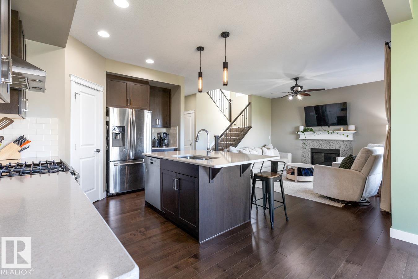 Photo 12 of 1640 25 St Nw, Edmonton AB