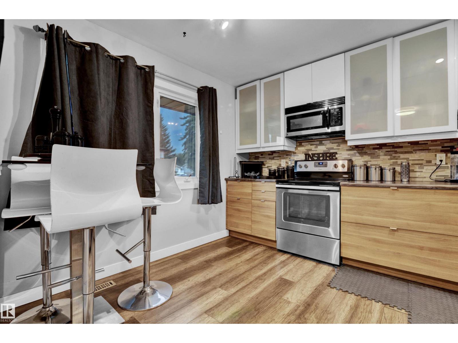 Photo 2 of 3279 139 Av Nw, Edmonton AB