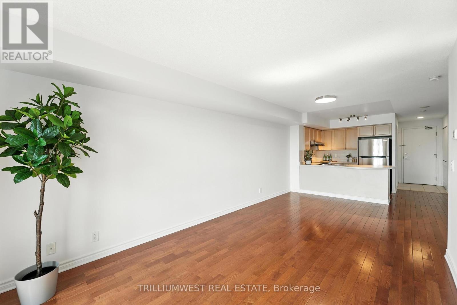 Photo 18 of 2111 17 Barberry Place, Toronto ON