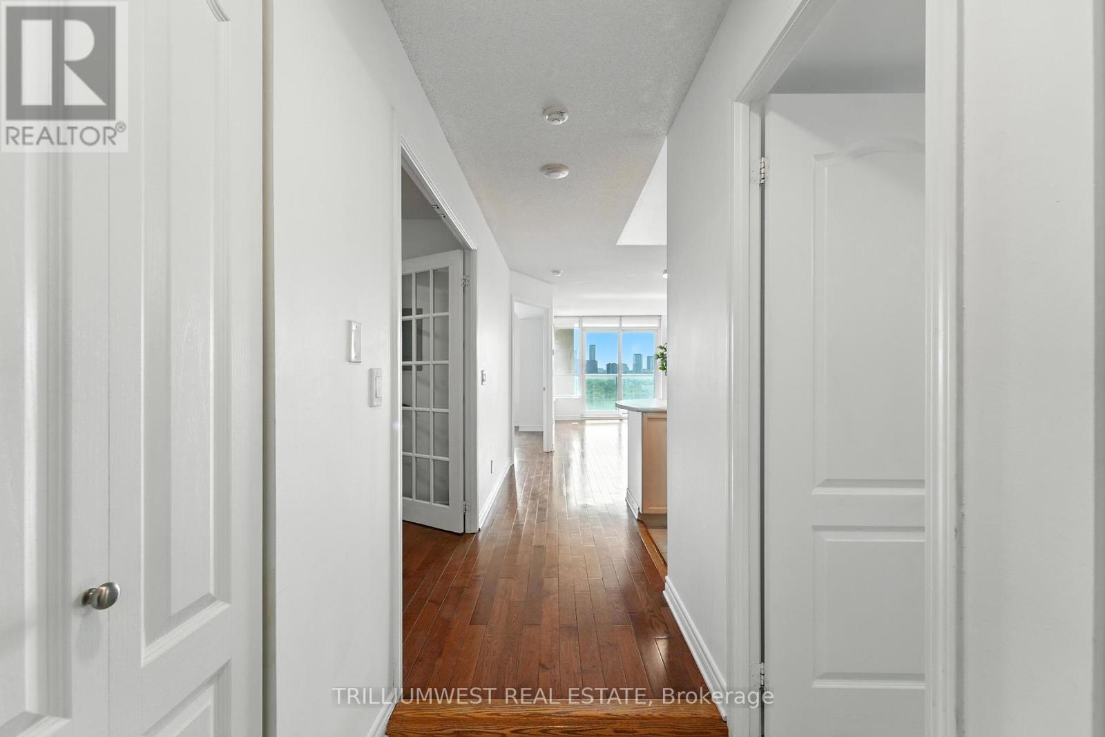 Photo 5 of 2111 17 Barberry Place, Toronto ON