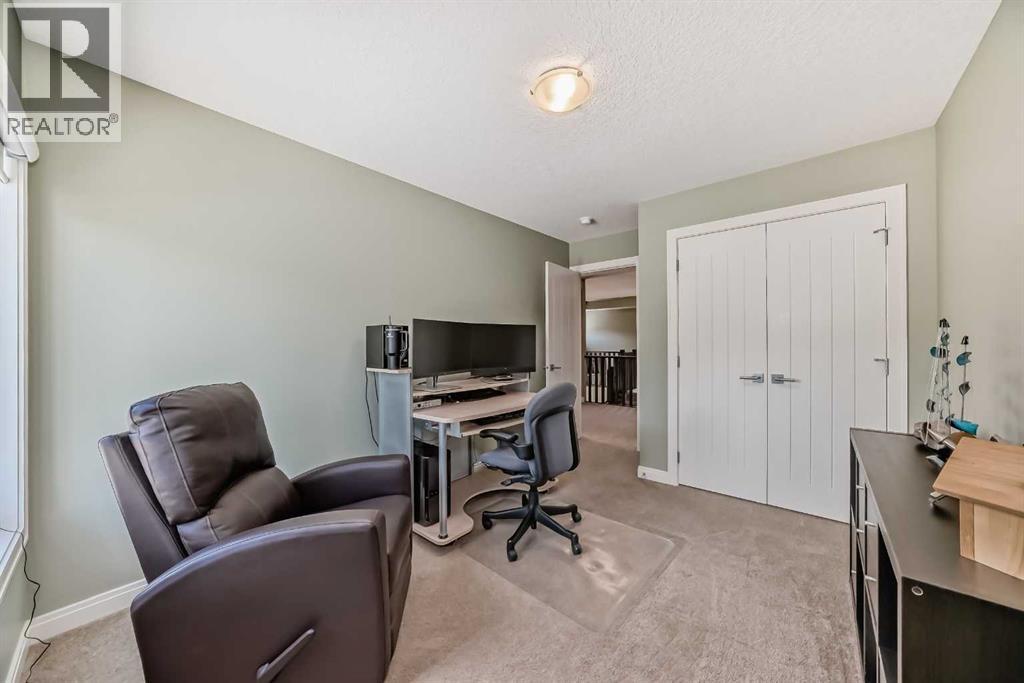 Photo 17 of 95 Cranbrook Hill Se, Calgary AB