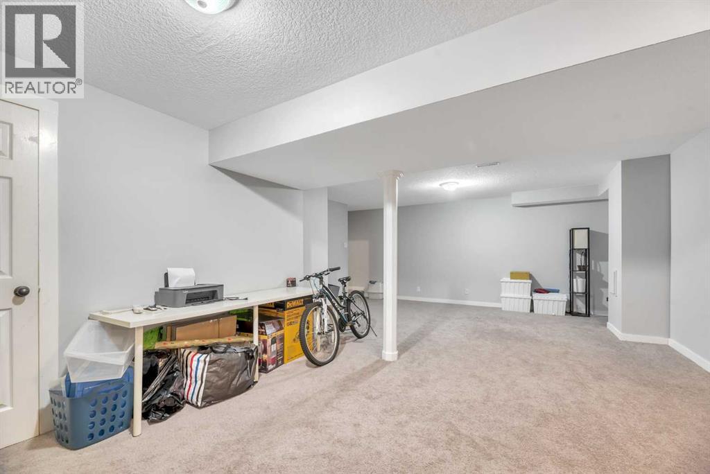 Photo 26 of 237 Willowbrook Close Nw, Airdrie AB