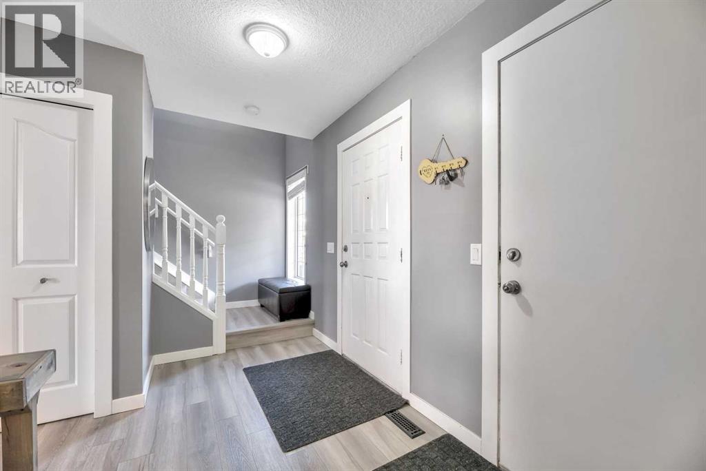 Photo 10 of 237 Willowbrook Close Nw, Airdrie AB