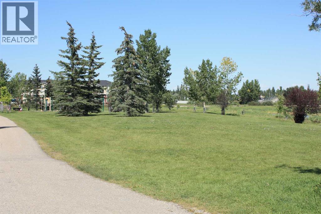 Photo 8 of 237 Willowbrook Close Nw, Airdrie AB