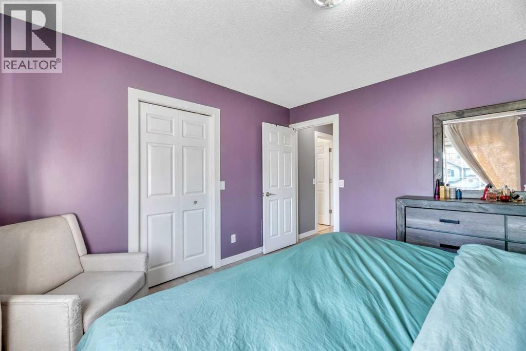 Photo 23 of 237 Willowbrook Close Nw, Airdrie AB