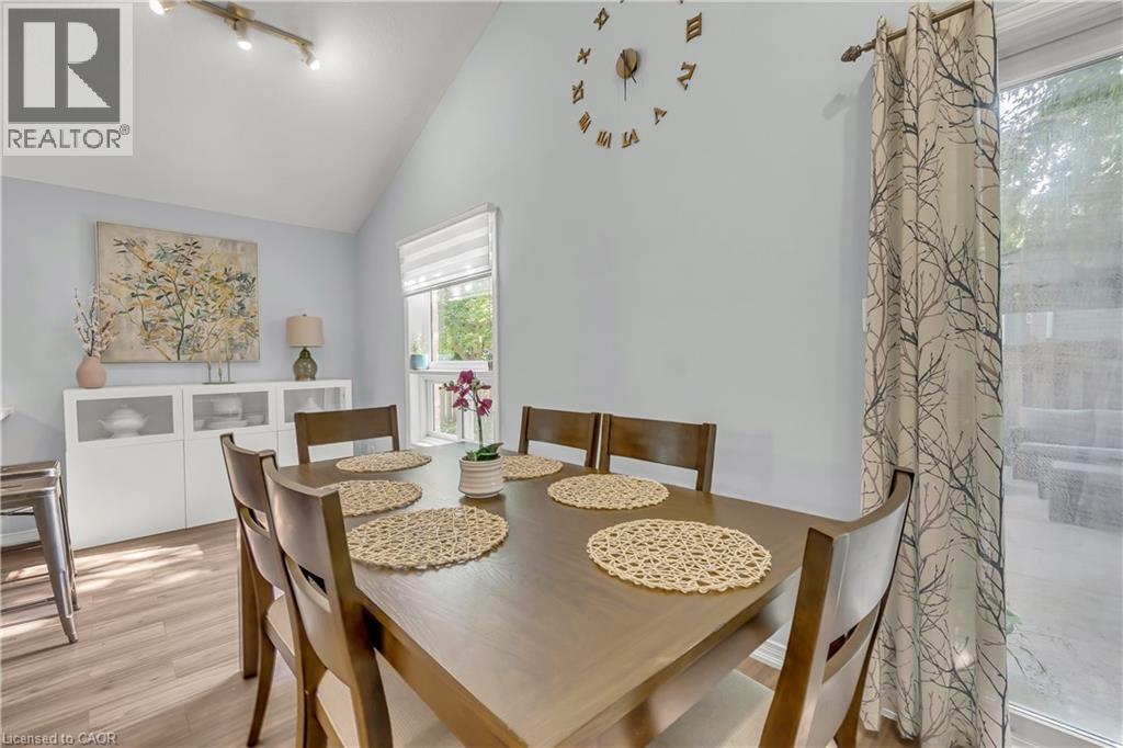 Photo 17 of 40 Alderson Drive, Cambridge ON
