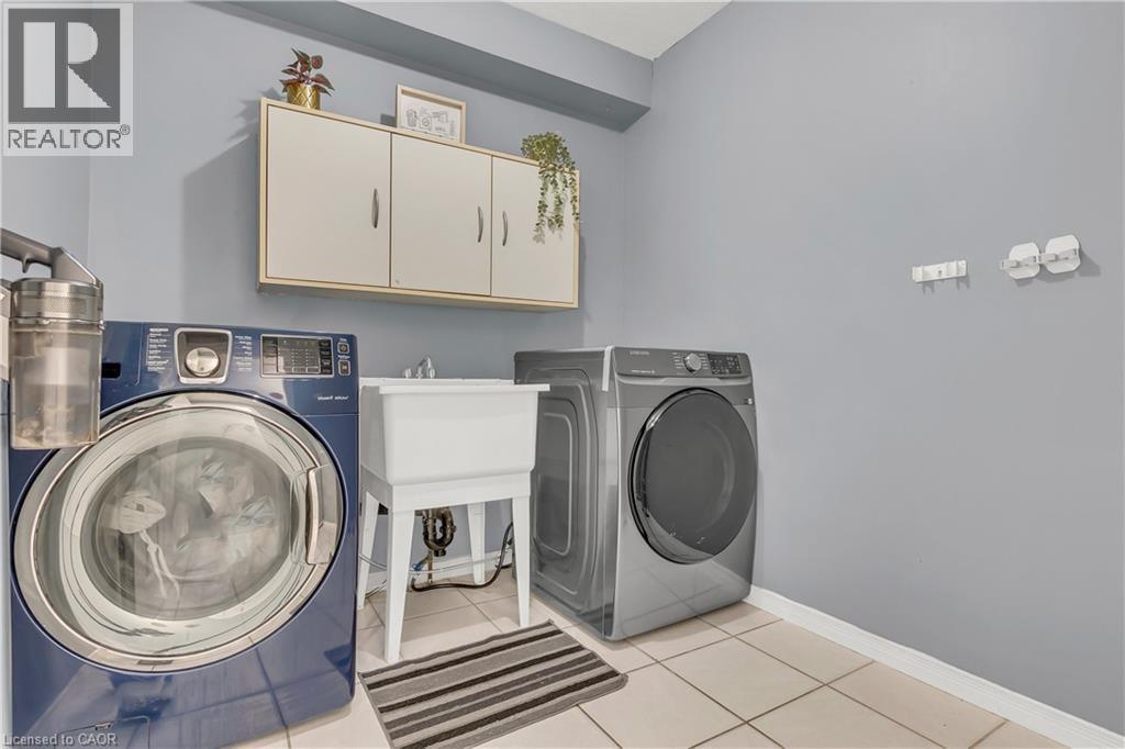 Photo 5 of 40 Alderson Drive, Cambridge ON