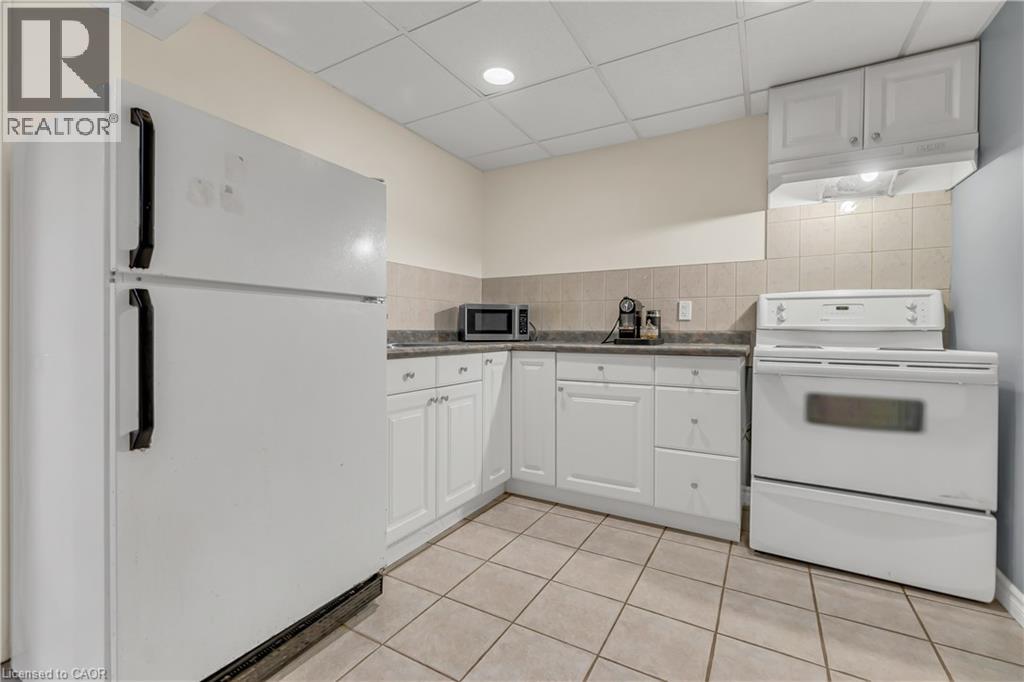 Photo 30 of 40 Alderson Drive, Cambridge ON