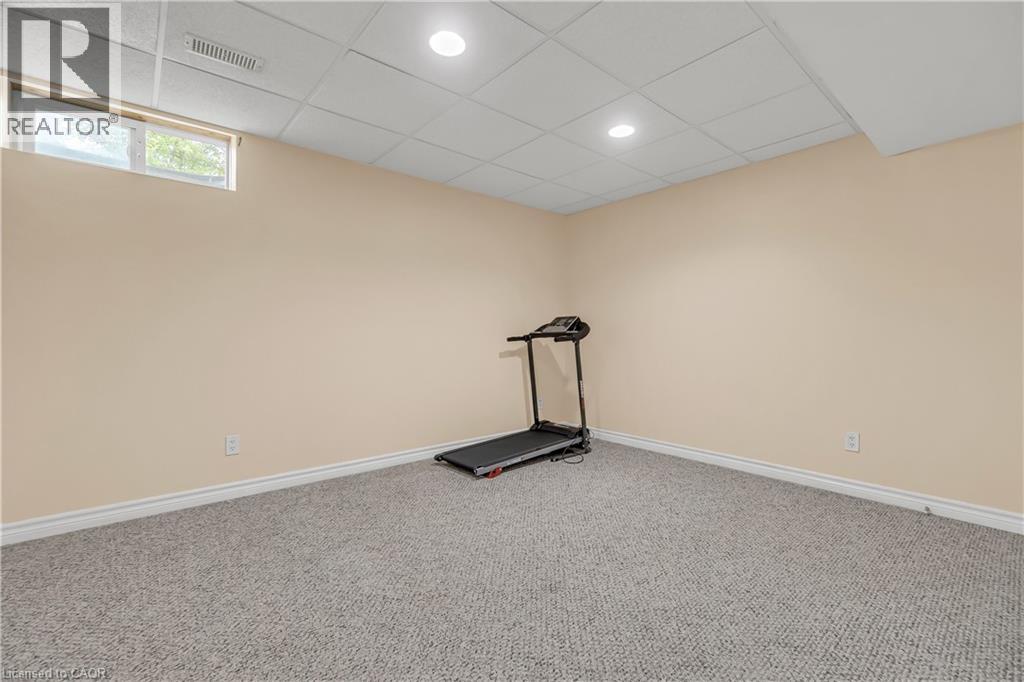 Photo 14 of 40 Alderson Drive, Cambridge ON