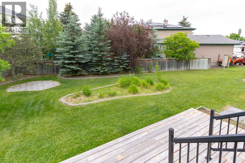 Photo 7 of 24 Bow Close, Cochrane AB