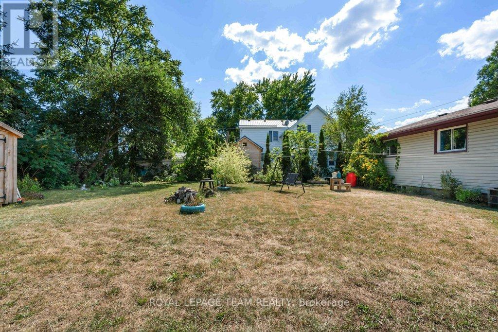 Photo 12 of 24 Beach Avenue, South Dundas ON