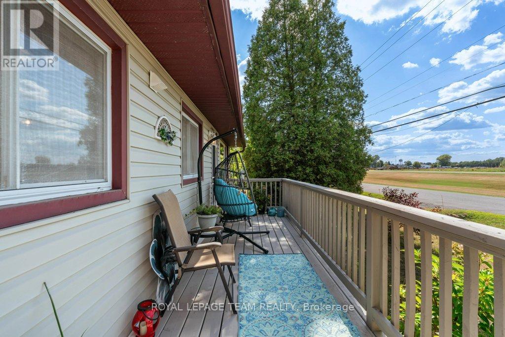 Photo 13 of 24 Beach Avenue, South Dundas ON
