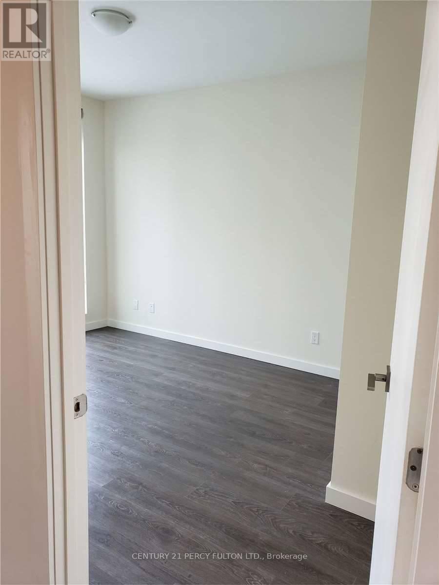 Photo 14 of 617 690 King Street W, Kitchener ON