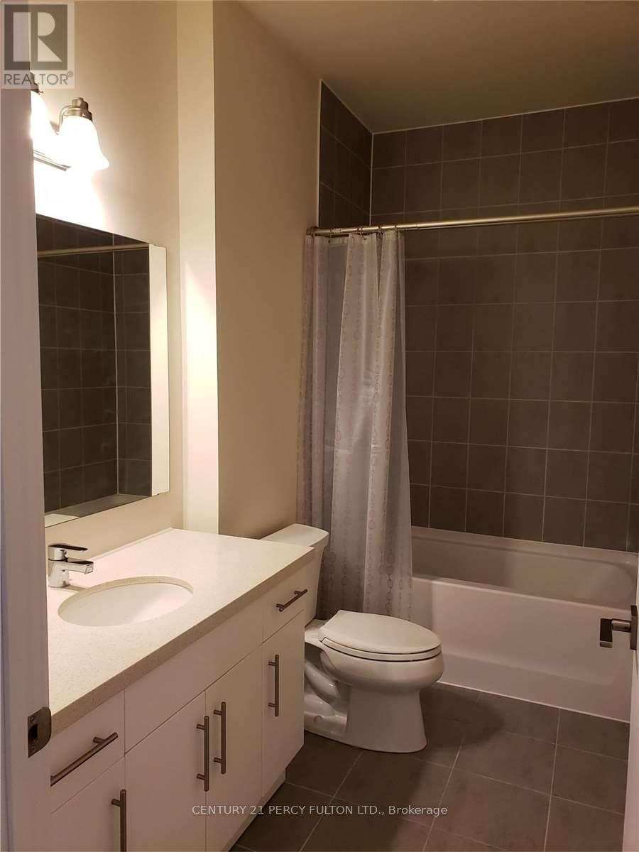 Photo 3 of 617 690 King Street W, Kitchener ON