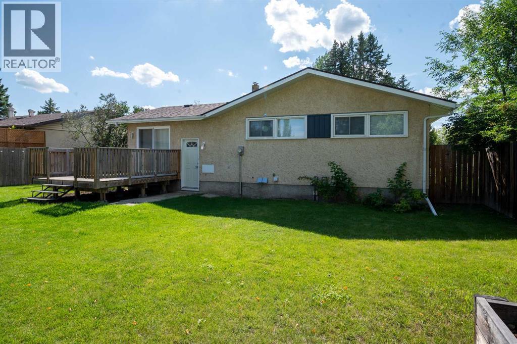 Photo 28 of 19 Sherwood Crescent, Red Deer AB