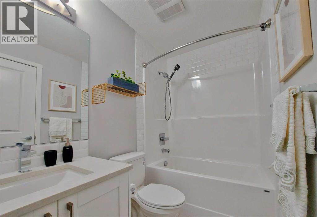 Single Family House for Sale in   HARVEST HILLS Place NE Harvest Hills Calgary 