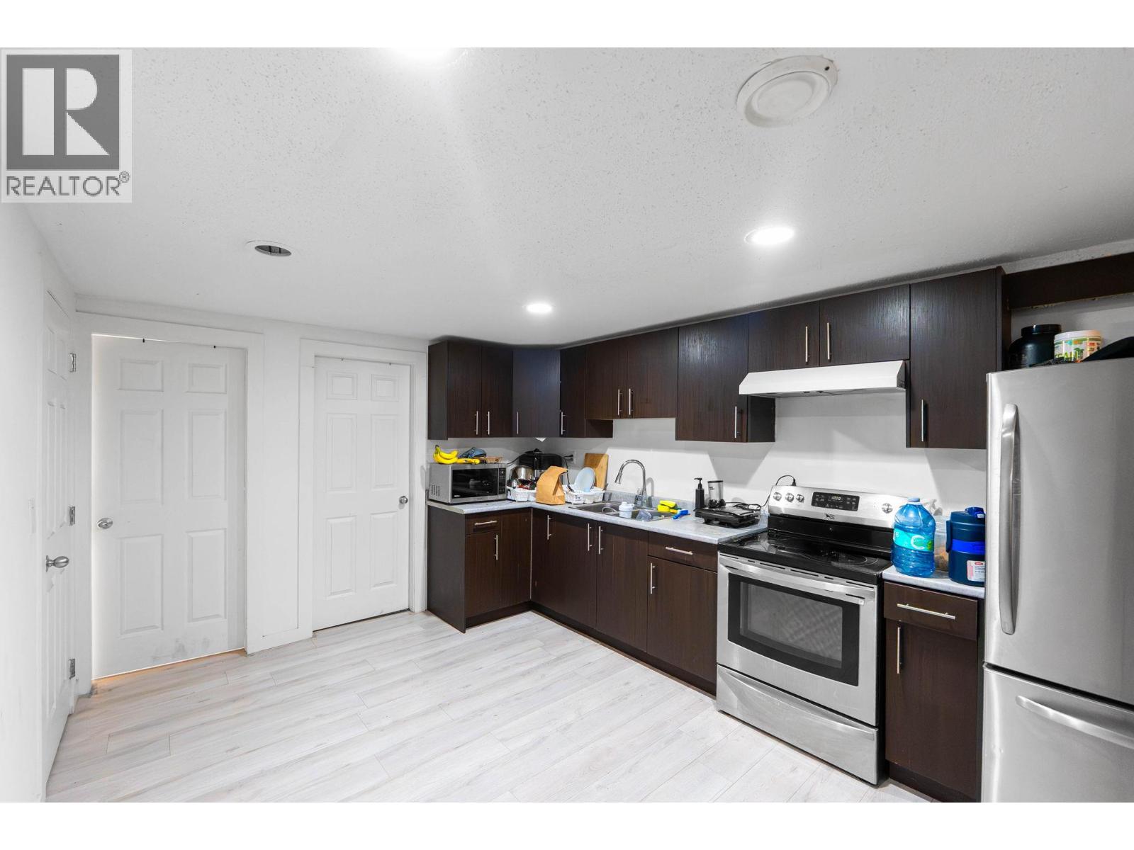 540 Lomond Road - 20