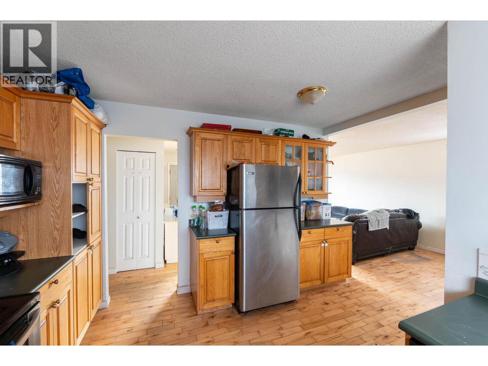 540 Lomond Road - 9