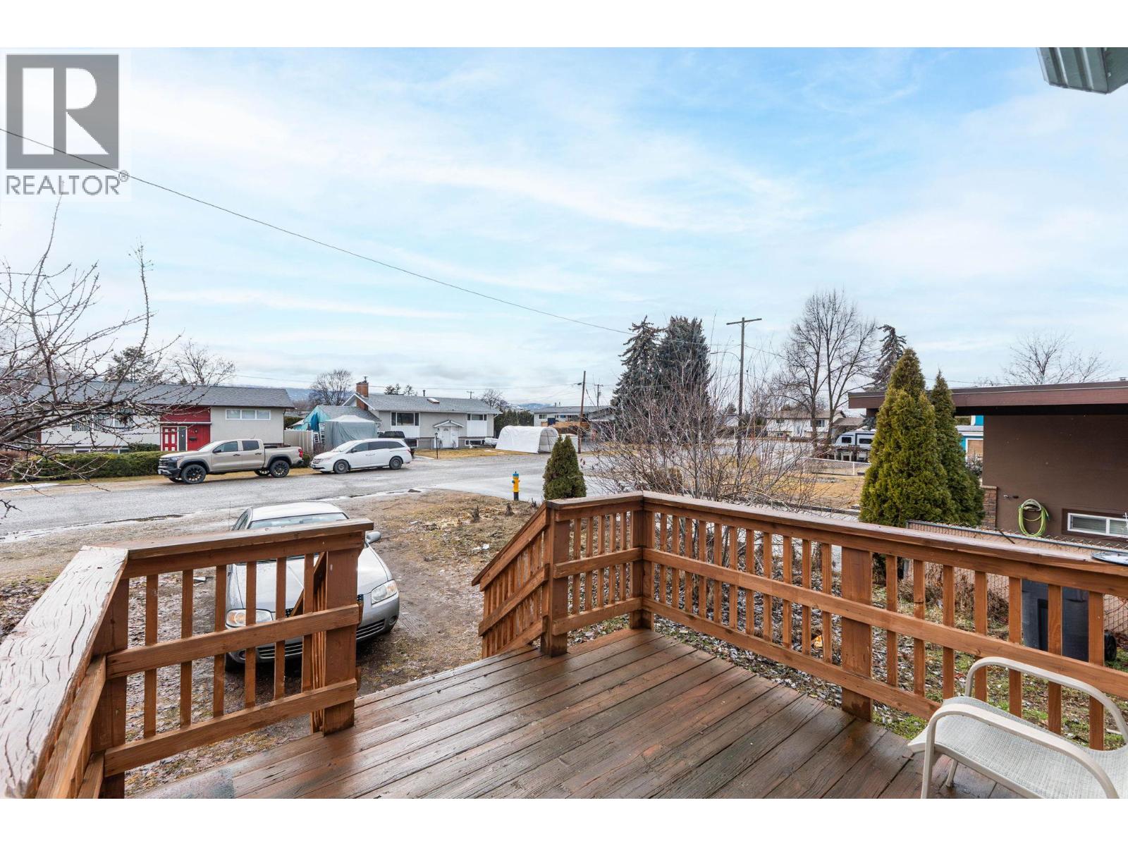 540 Lomond Road - 4