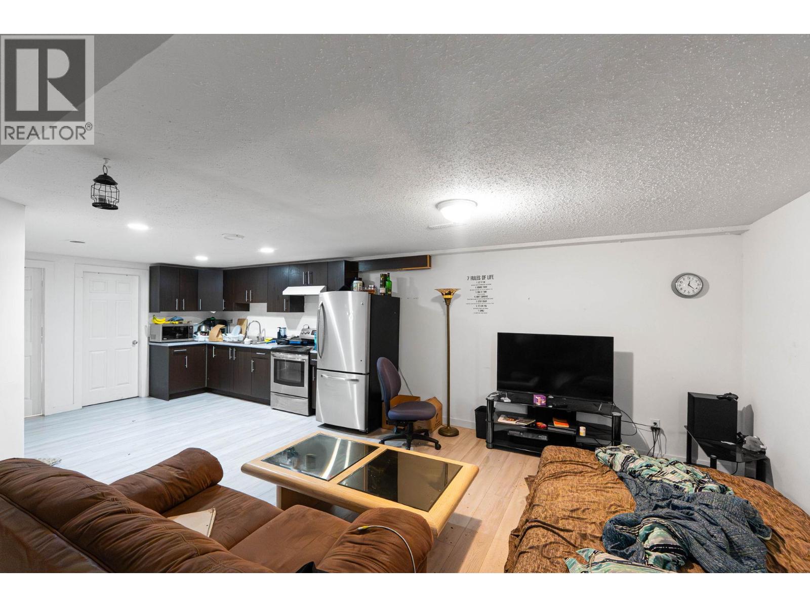 540 Lomond Road - 18