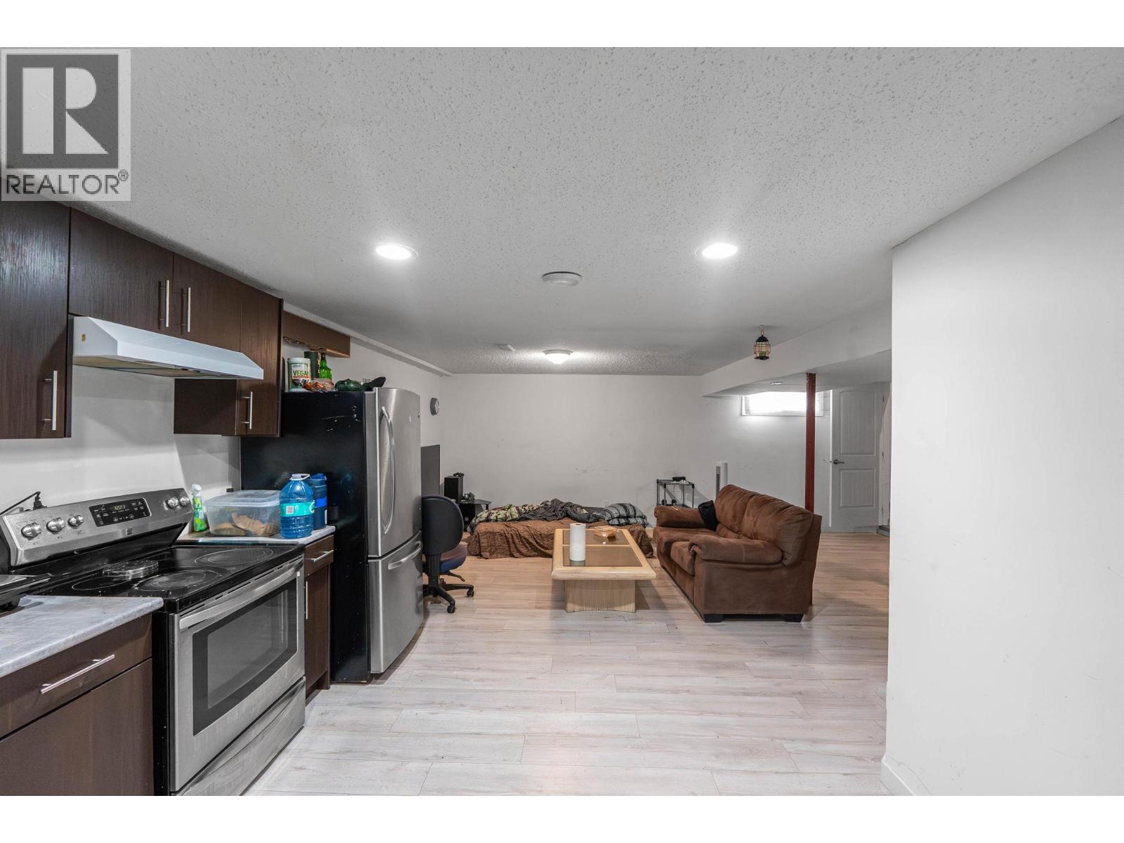 540 Lomond Road, Kelowna