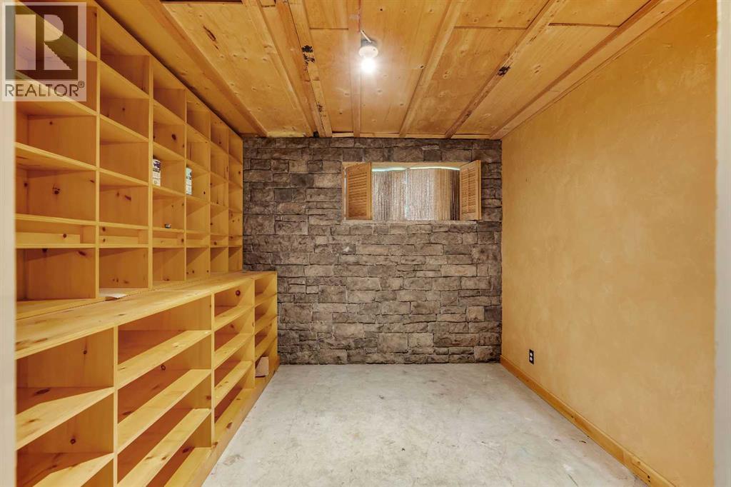 Single Family House for Sale in   Street SW Elbow Park Calgary 