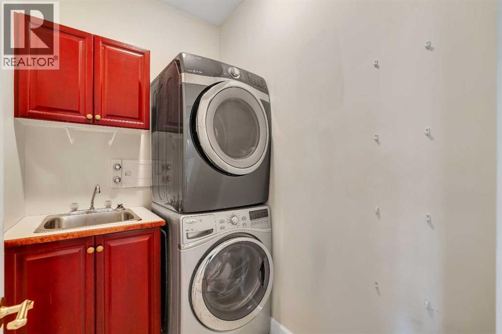 Single Family House for Sale in   Street SW Elbow Park Calgary 