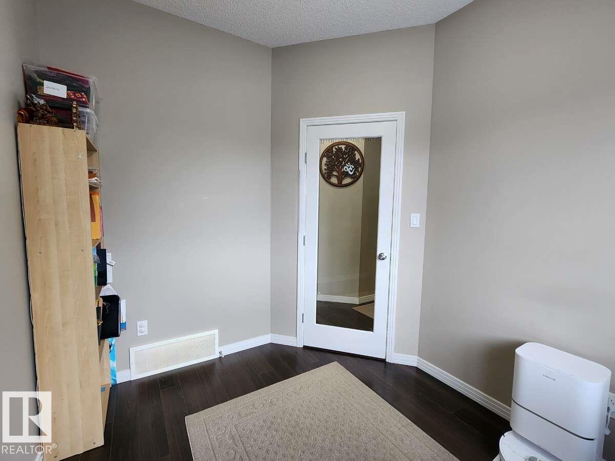 Photo 9 of 3907 6 St Nw, Edmonton AB