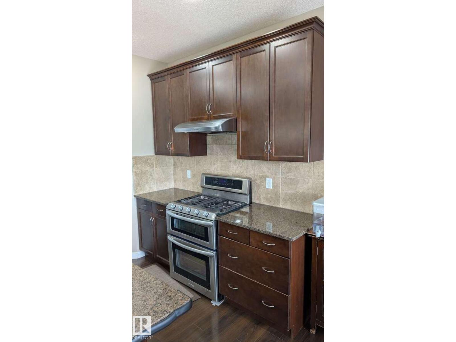 Photo 8 of 3907 6 St Nw, Edmonton AB