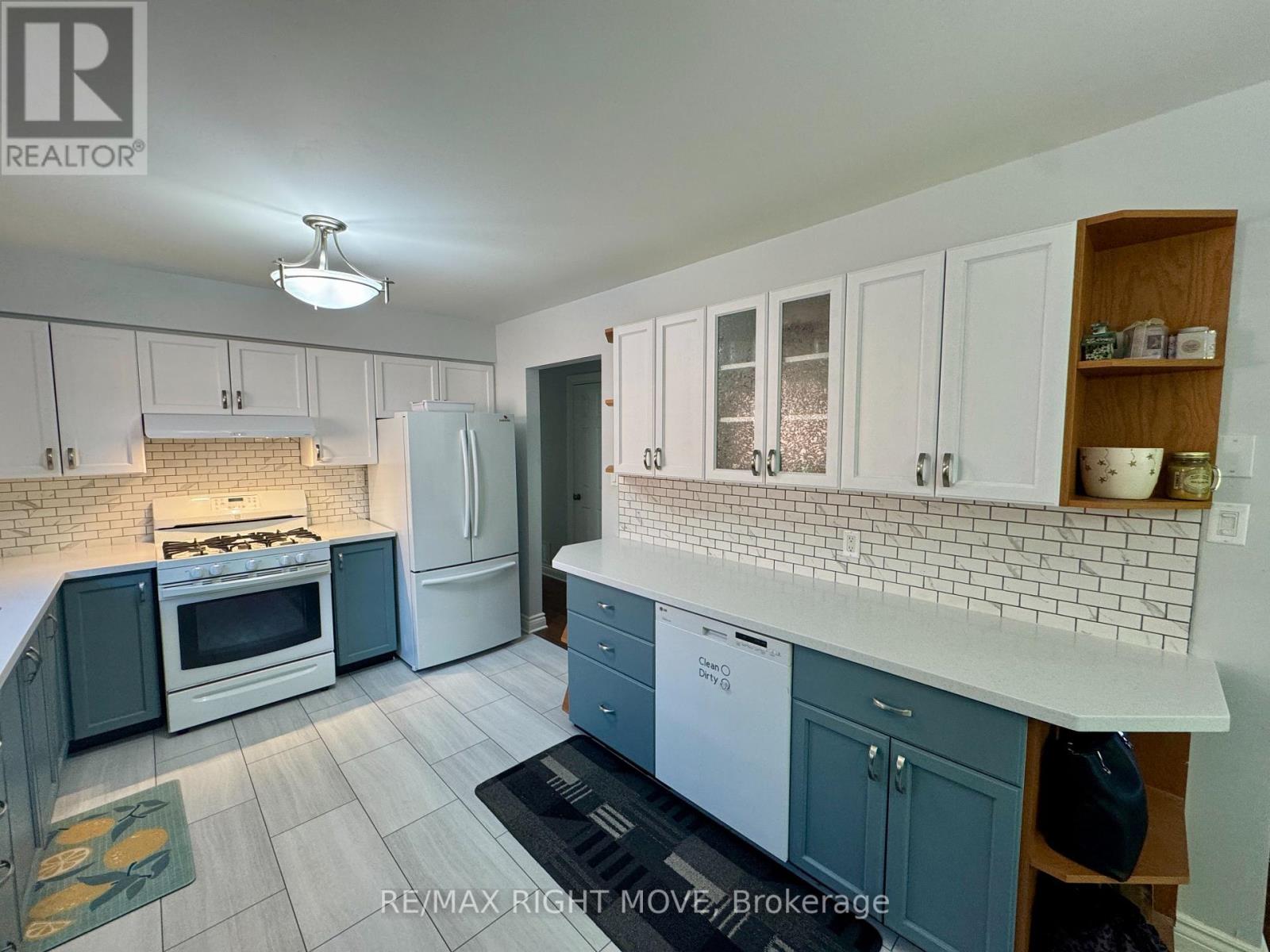 Photo 19 of 12 Hawkins Street, Georgina ON
