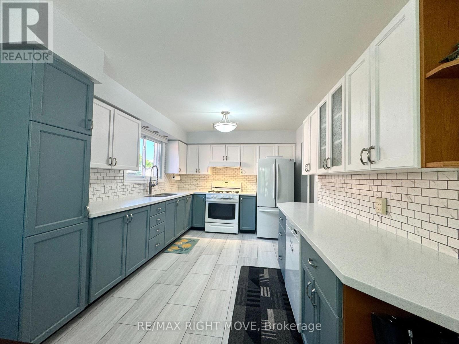 Photo 20 of 12 Hawkins Street, Georgina ON