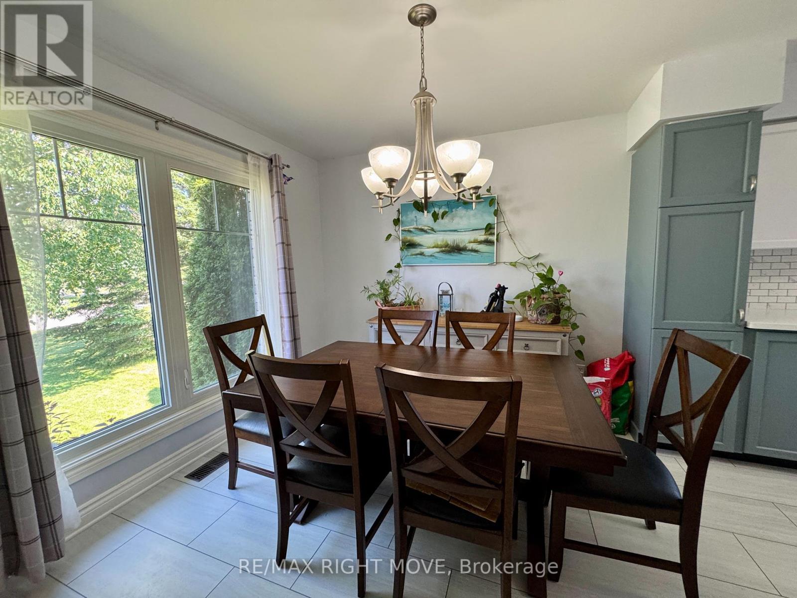 Photo 35 of 12 Hawkins Street, Georgina ON