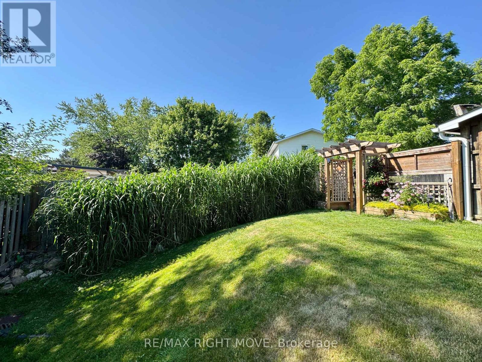 Photo 45 of 12 Hawkins Street, Georgina ON