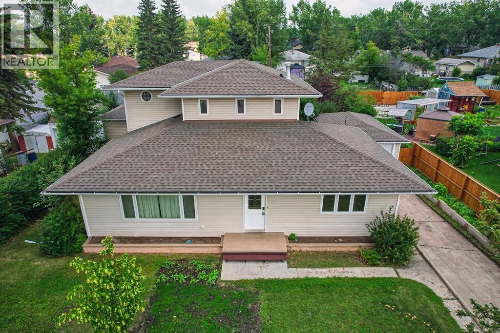 Photo 5 of 518 4 Street Se, Three Hills AB